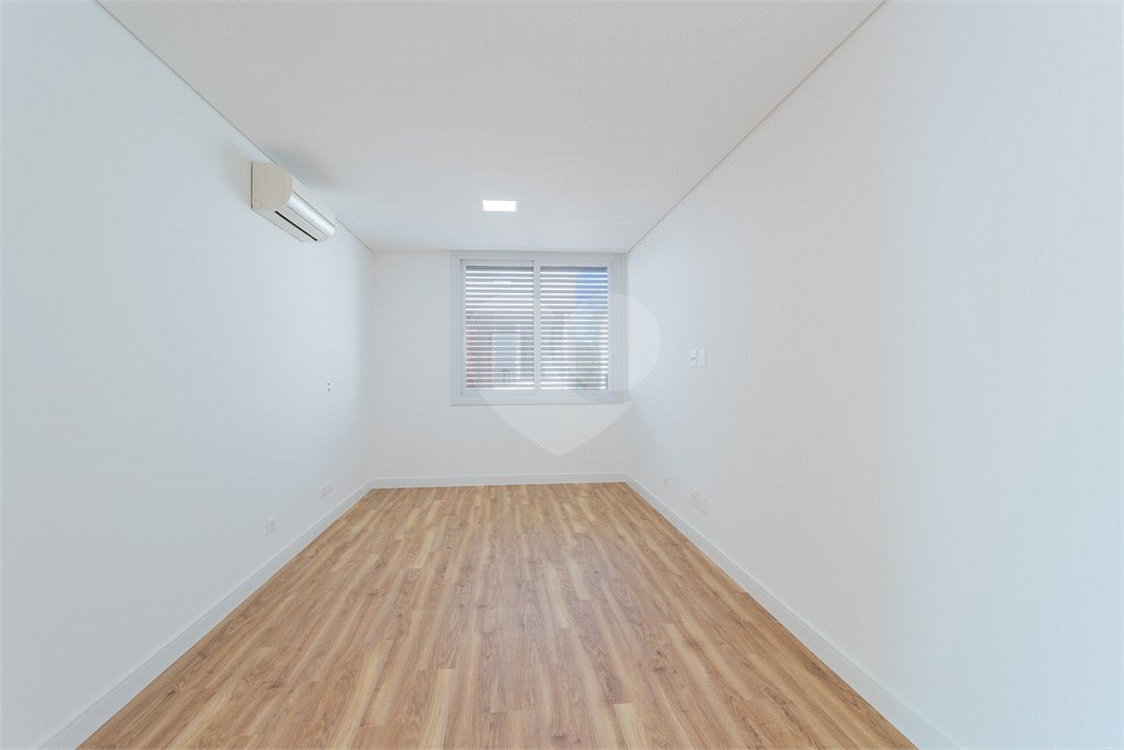 Casa à venda com 4 suítes no condomínio Villagio Quadrifolio, São Paulo - SP