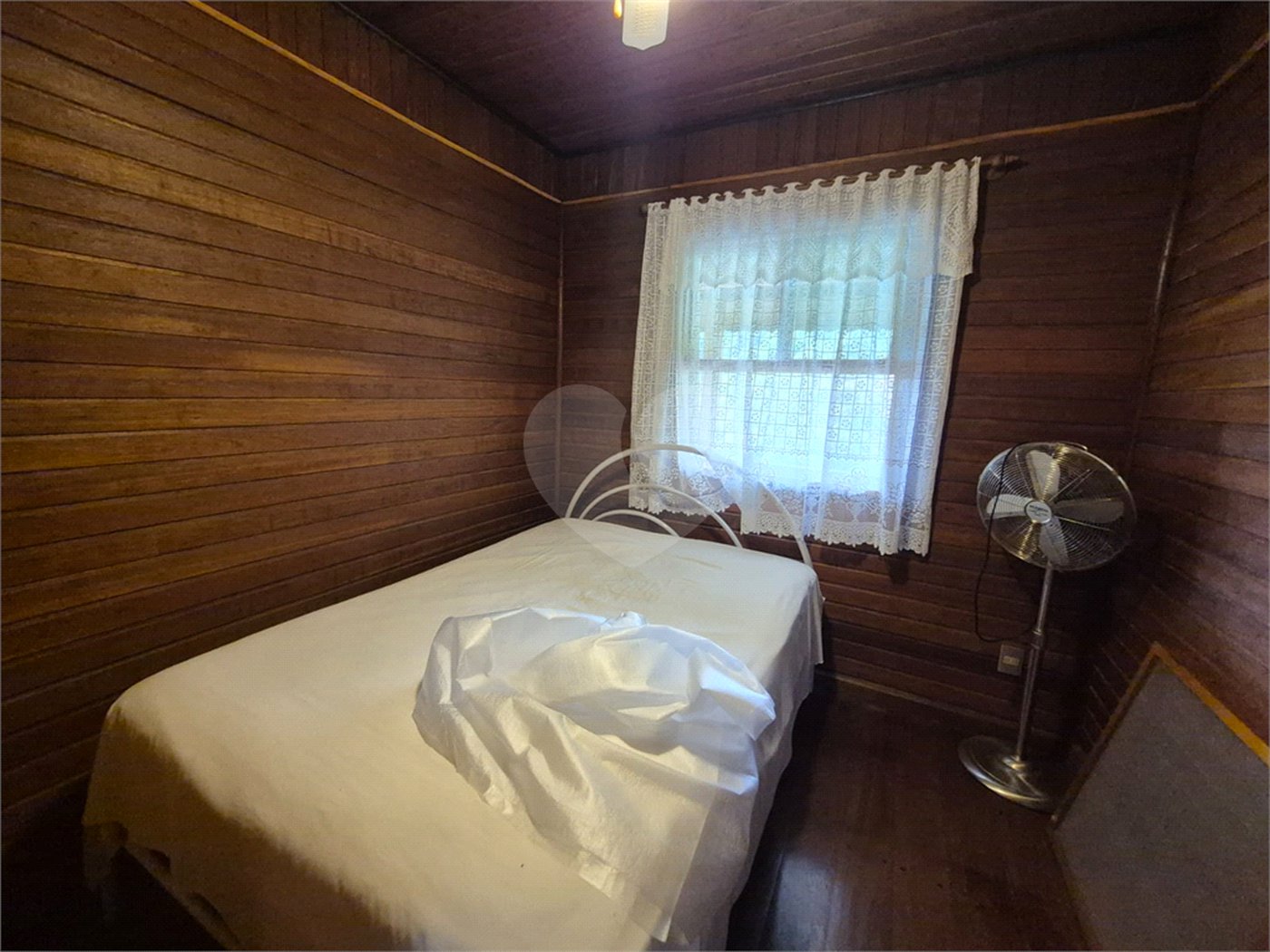 Casa à venda com 3 quartos, sendo 1 suíte, no condomínio Alpes da Cantareira, Mairiporã - SP