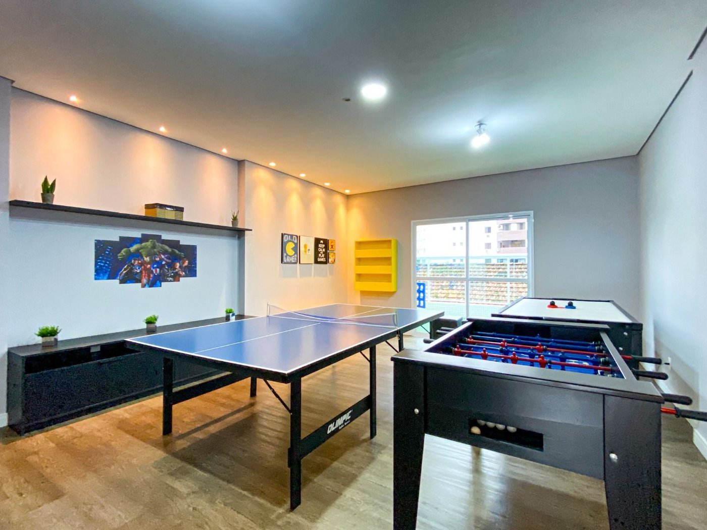 Apartamento com 2 dormitórios para alugar, 76 m² por R$ 7.000,00/mês - Gonzaga - Santos/SP