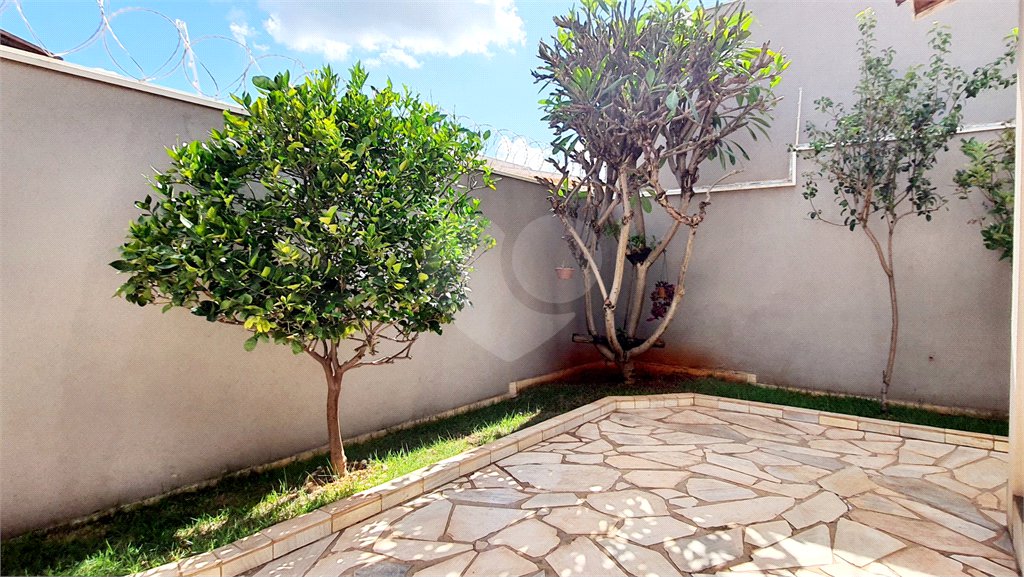 Casa à venda com 3 quartos, sendo 1 suíte, em Ribeirânia, Ribeirão Preto, SP