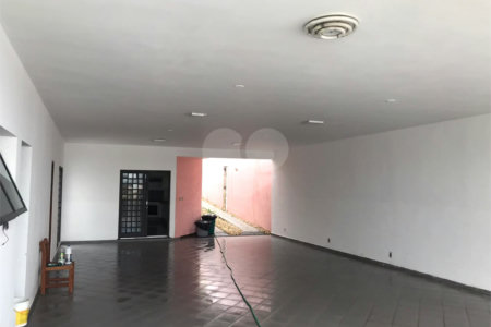 Casa à venda com 2 quartos, sendo 3 suítes, em Vila Oliveira, Mogi das Cruzes, SP