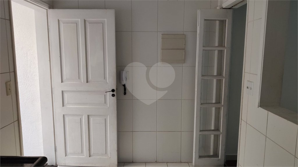 Casa à venda com 2 suítes no condomínio Village Palmas, São Paulo - SP