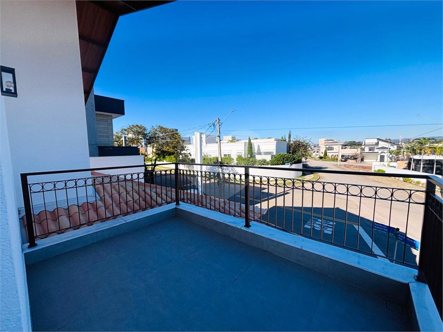 Casa à venda com 4 quartos, sendo 3 suítes, no condomínio Residencial Chácara Ondina, Sorocaba - SP