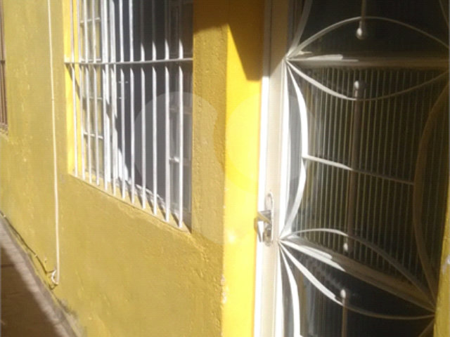 Sobrado à venda com 4 quartos, sendo 1 suíte,  em Campo Limpo, São Paulo, SP