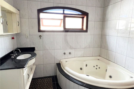 Casa à venda com 4 quartos, sendo 2 suítes,  no condomínio Villaggio Capriccio, Louveira - SP