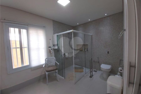 Casa à venda com 4 suítes no condomínio Aldeia da Serrinha, Sorocaba - SP