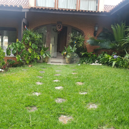 Casa à venda com 4 quartos, sendo 1 suíte, em Interlagos, São Paulo, SP