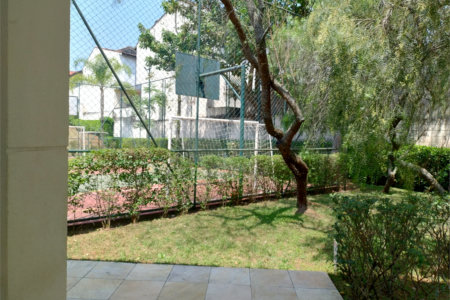 Casa à venda com 4 quartos, sendo 2 suítes,  no condomínio Aromaz, São Bernardo do Campo - SP