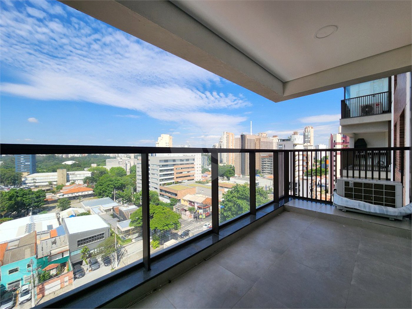 Apartamento à venda com 2 quartos, sendo 1 suíte,  em Vila Mariana, São Paulo, SP