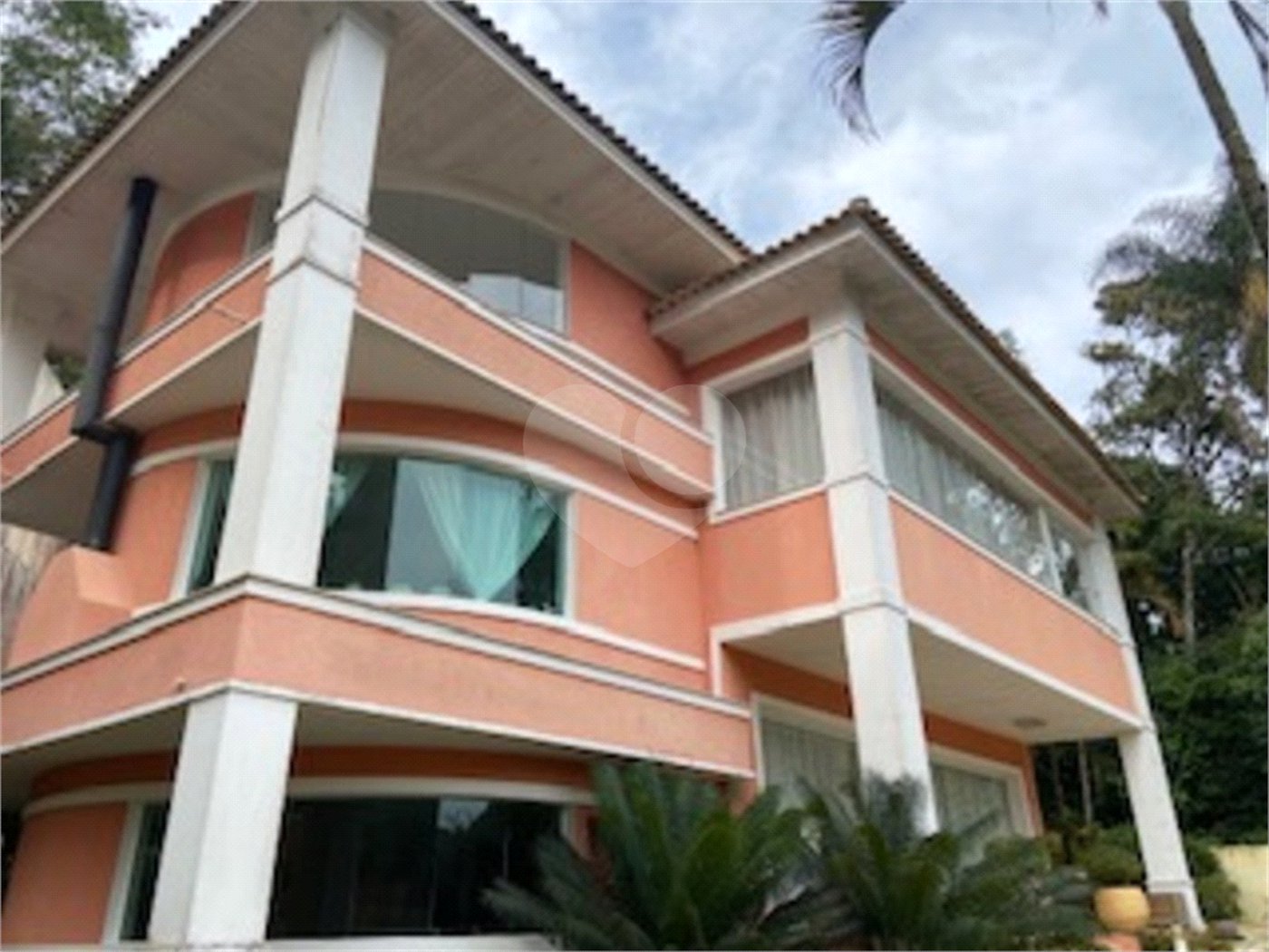 Casa à venda com 4 suítes no condomínio Parque Imperial da Cantareira, Mairiporã - SP