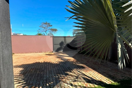 Casa à venda com 4 quartos, sendo 2 suítes, em Residencial Ponta Porã II, Ponta Porã, MS