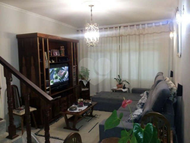 Sobrado à venda com 3 quartos, sendo 1 suíte,  em Horto Florestal, São Paulo, SP