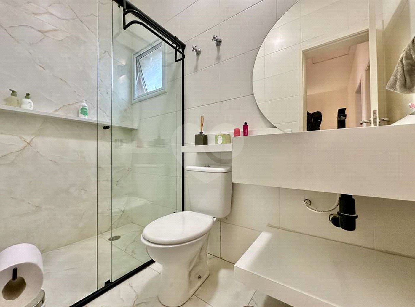 Casa à venda com 3 quartos, sendo 1 suíte, no condomínio Villaggio Viana, Cotia - SP