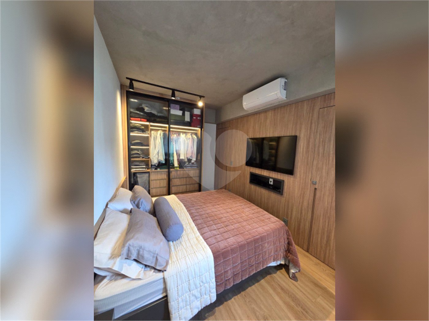 Apartamento à venda ou para alugar com 3 quartos, sendo 1 suíte,  em Vila Olímpia, São Paulo, SP