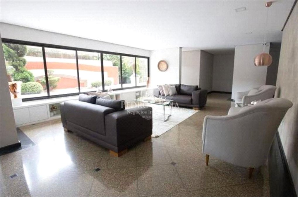 Apartamento à venda com 3 quartos, sendo 1 suíte,  em Vila Regente Feijó, São Paulo, SP