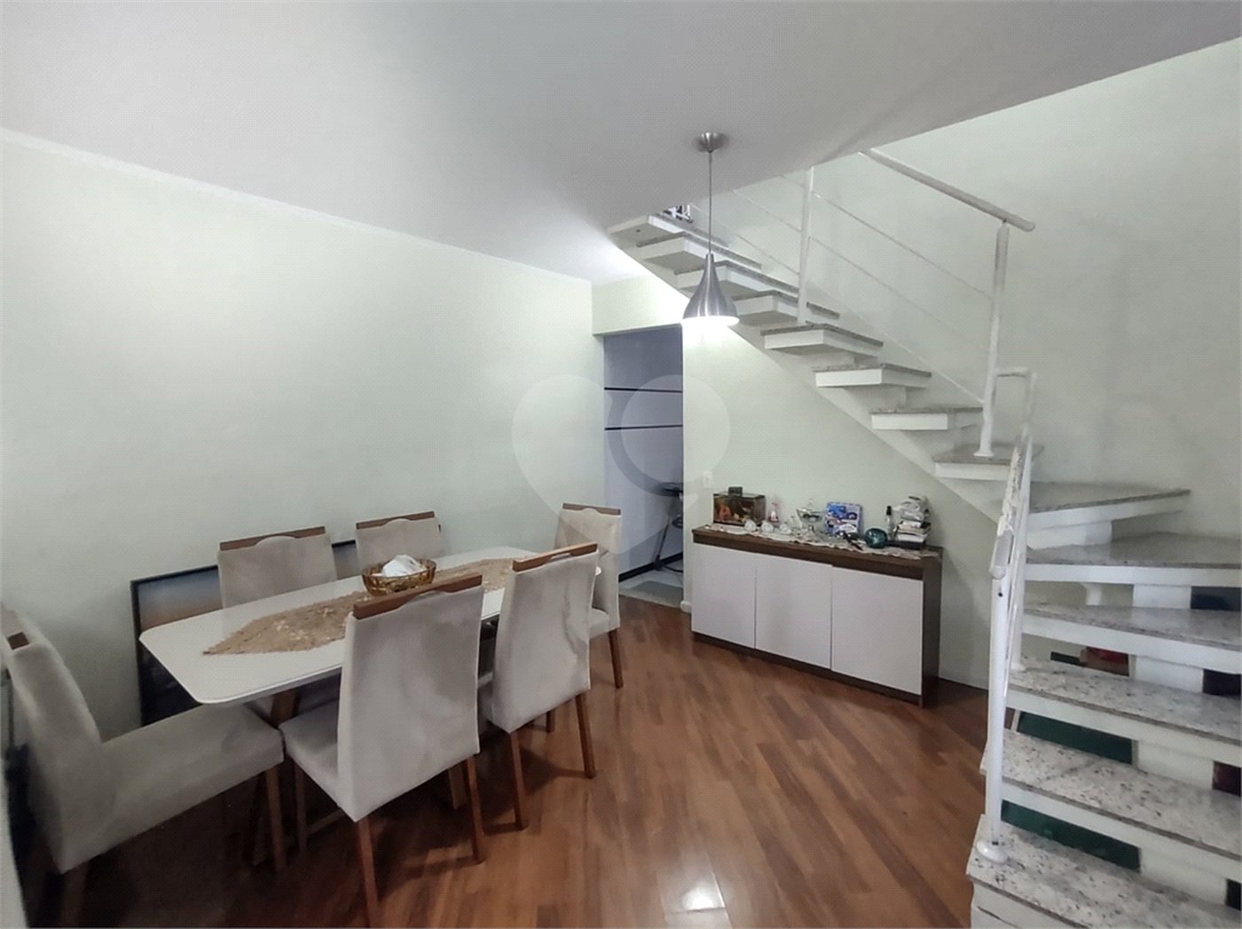 Casa à venda com 3 quartos, sendo 2 suítes, em Jardim Mangalot, São Paulo, SP