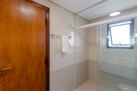 Apartamento à venda com 3 suítes em Aclimação, São Paulo, SP