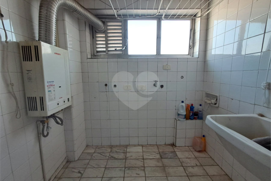 Apartamento à venda com 3 quartos, sendo 1 suíte,  em Paraíso, São Paulo, SP