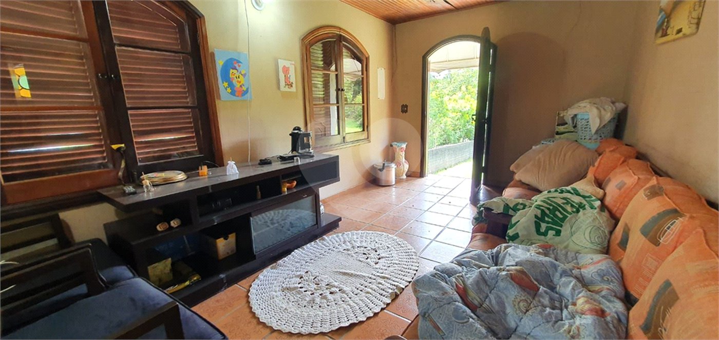 Chácara à venda com 2 quartos em Luiz Fagundes, Mairiporã, SP