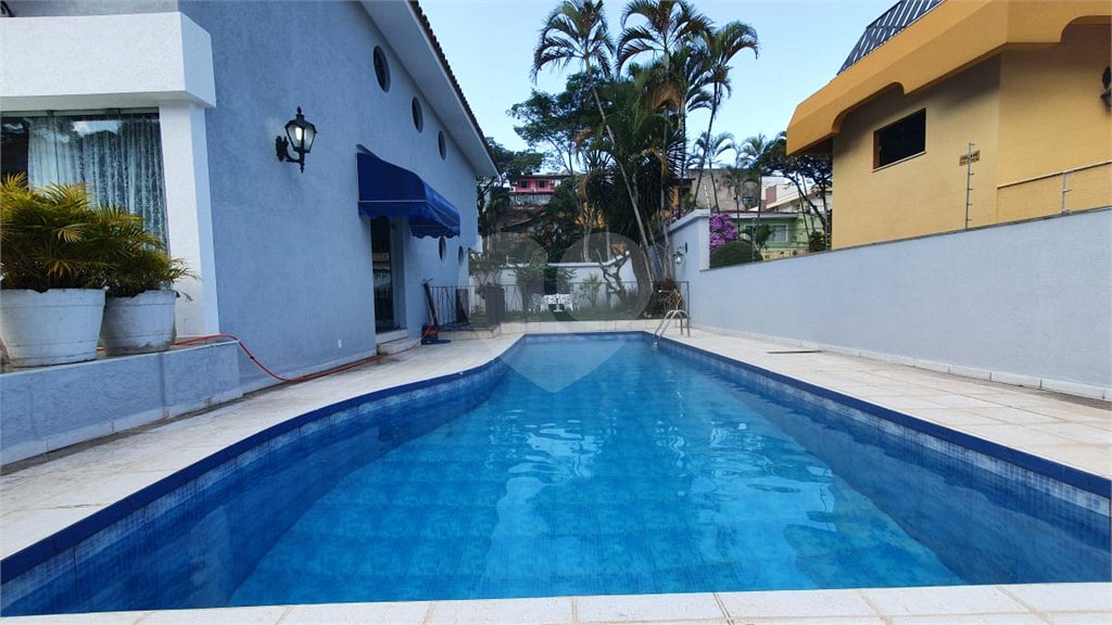 Sobrado à venda com 5 quartos, sendo 3 suítes, em Jardim Virginia Bianca, São Paulo, SP