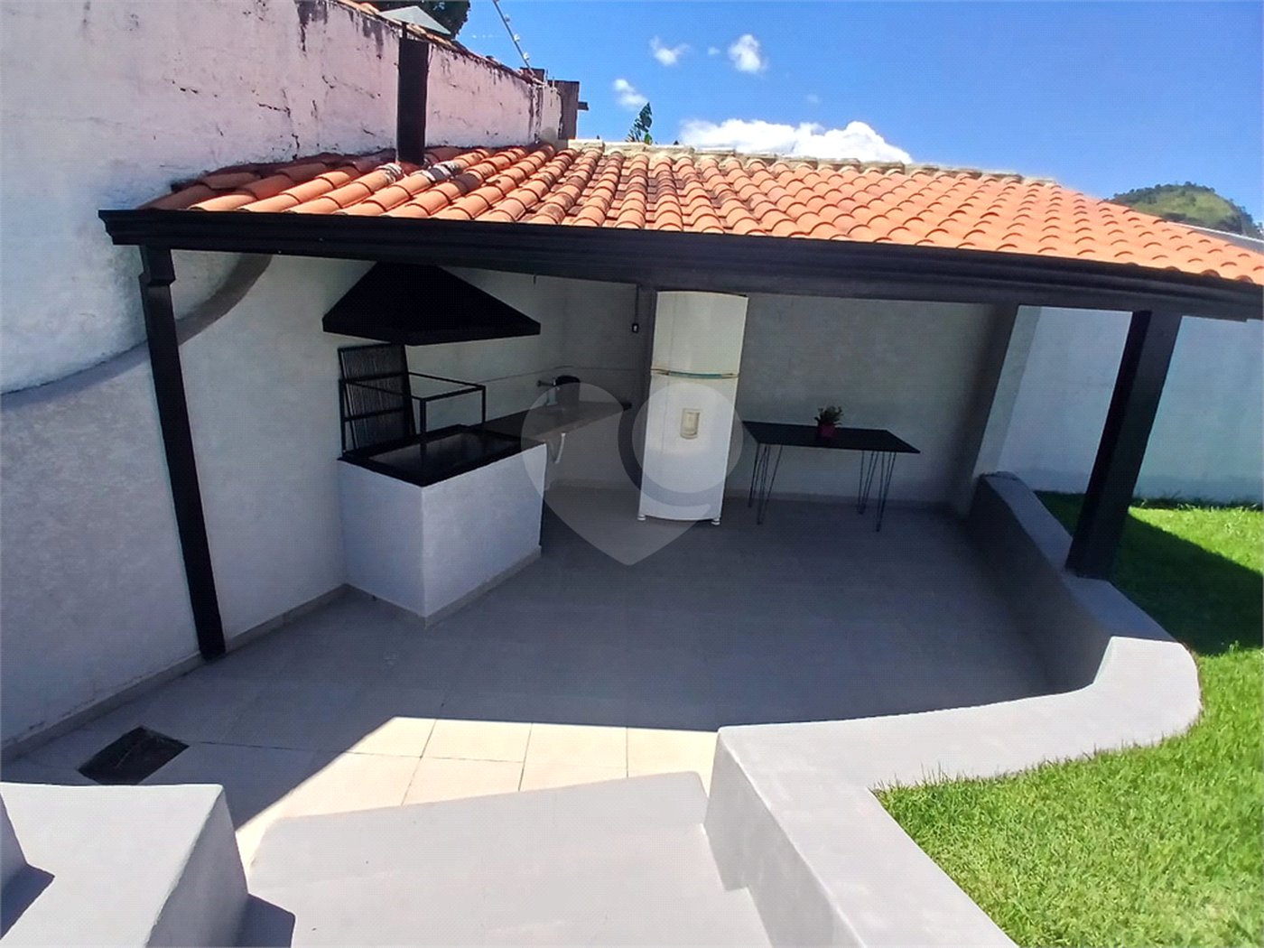 Casa à venda com 3 quartos, sendo 1 suíte,  em Recreio Maristela, Atibaia, SP