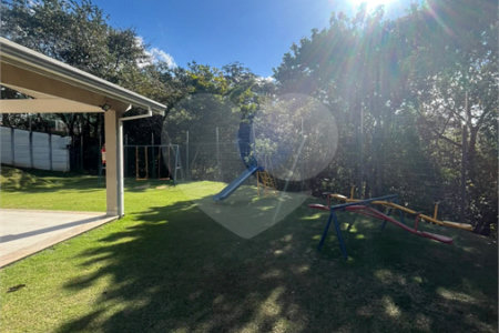Casa à venda ou para alugar com 2 quartos, sendo 4 suítes, no condomínio Residencial Jardim Bréscia, Indaiatuba - SP