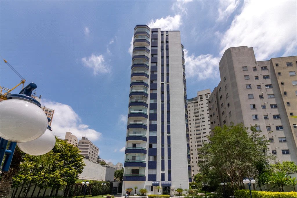 Apartamento à venda com 4 quartos, sendo 3 suítes, em Brooklin Paulista, São Paulo, SP
