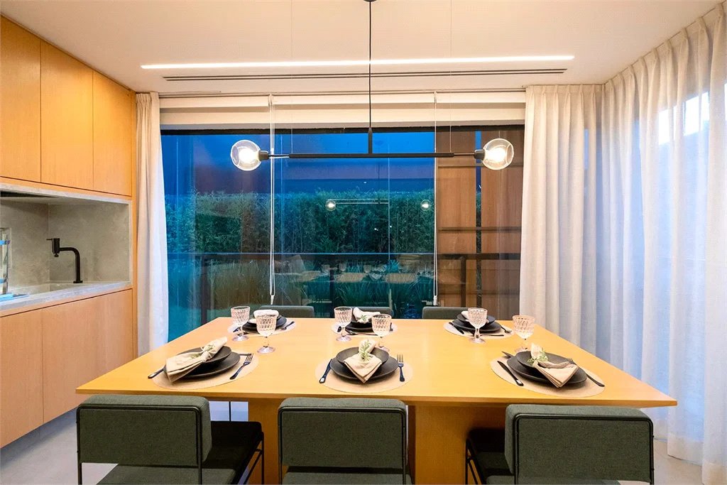 Apartamento à venda com 2 quartos, sendo 1 suíte,  em Pinheiros, São Paulo, SP