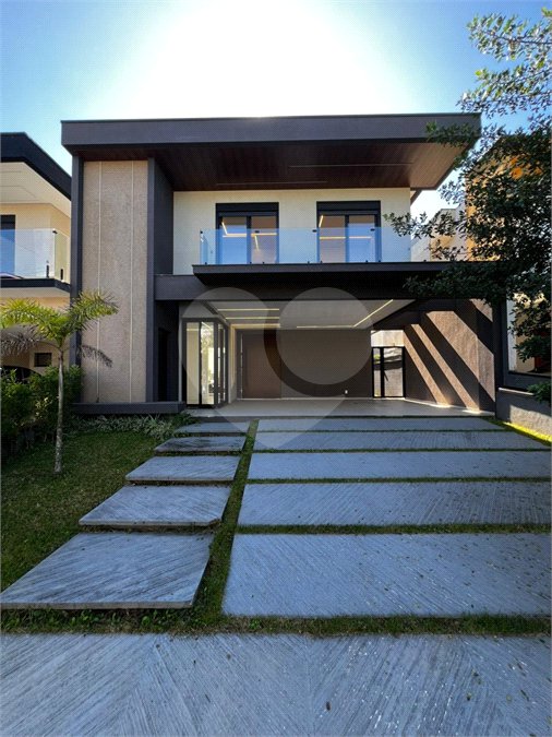 Casa à venda com 4 suítes no condomínio Residencial Mosaico da Serra, Mogi das Cruzes - SP