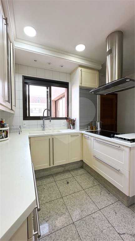 Apartamento à venda com 3 quartos, sendo 2 suítes, em Morumbi, São Paulo, SP
