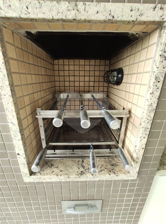 Apartamento à venda ou para alugar com 3 quartos, sendo 1 suíte,  em Parque Reboucas, São Paulo, SP