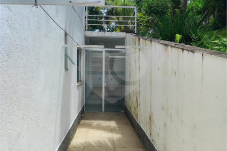 Casa à venda com 3 quartos, sendo 1 suíte, no condomínio Clube Florada Suzano, Suzano - SP