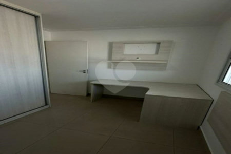 Apartamento à venda com 3 quartos, sendo 1 suíte, em Parque Maria Luiza, São Paulo, SP