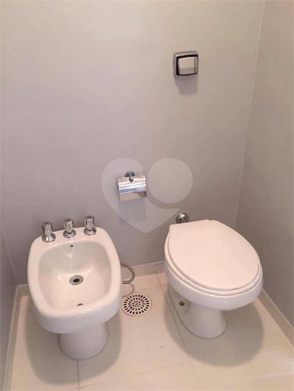 Apartamento à venda com 3 quartos, sendo 1 suíte, em Vila Mariana, São Paulo, SP