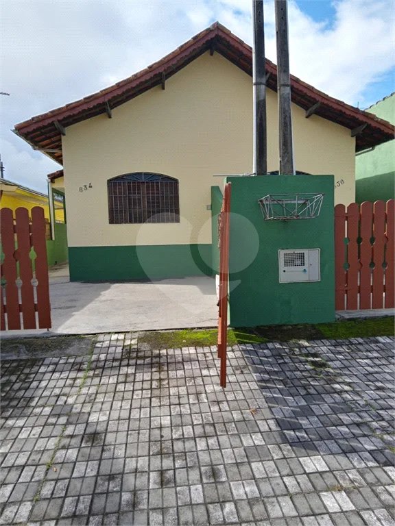 Casa Térrea à venda com 2 quartos, sendo 1 suíte, no Centro, Itanhaém, SP