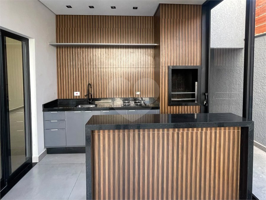 Casa à venda com 3 quartos, sendo 1 suíte, no condomínio Helena Maria, Sorocaba - SP