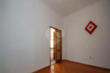 Sobrado à venda ou para alugar com 3 quartos, sendo 1 suíte, em Chora Menino, São Paulo, SP