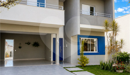 Casa à venda com 3 suítes no condomínio Via Castelli, Louveira - SP