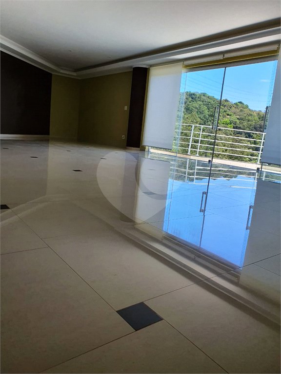 Casa à venda com 4 suítes em Serra da Cantareira, Mairiporã, SP