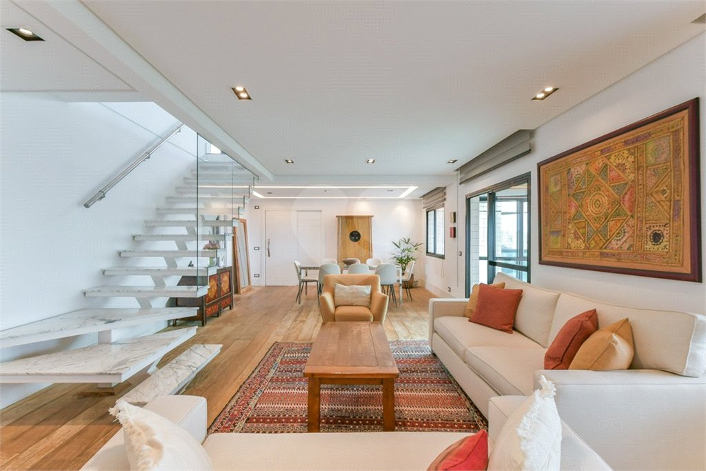 Apartamento à venda com 4 quartos, sendo 2 suítes, em Panamby, São Paulo, SP