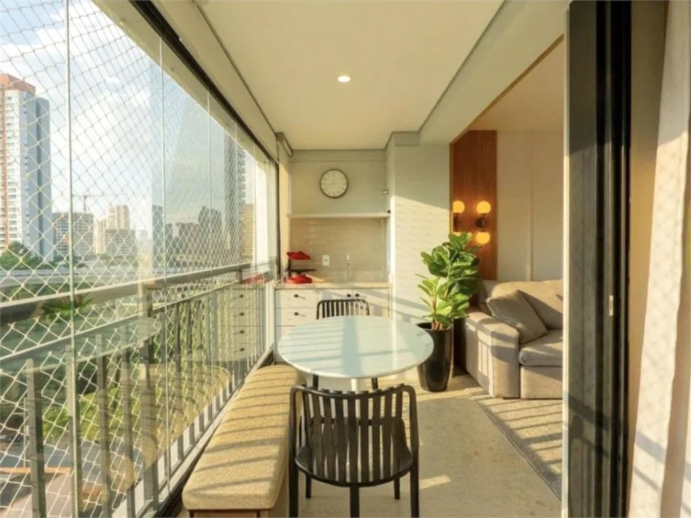 Apartamento à venda com 2 quartos, sendo 1 suíte,  em Vila Cordeiro, São Paulo, SP