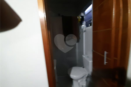 Casa Térrea à venda com 2 quartos, sendo 1 suíte, em Vila Nivi, São Paulo, SP