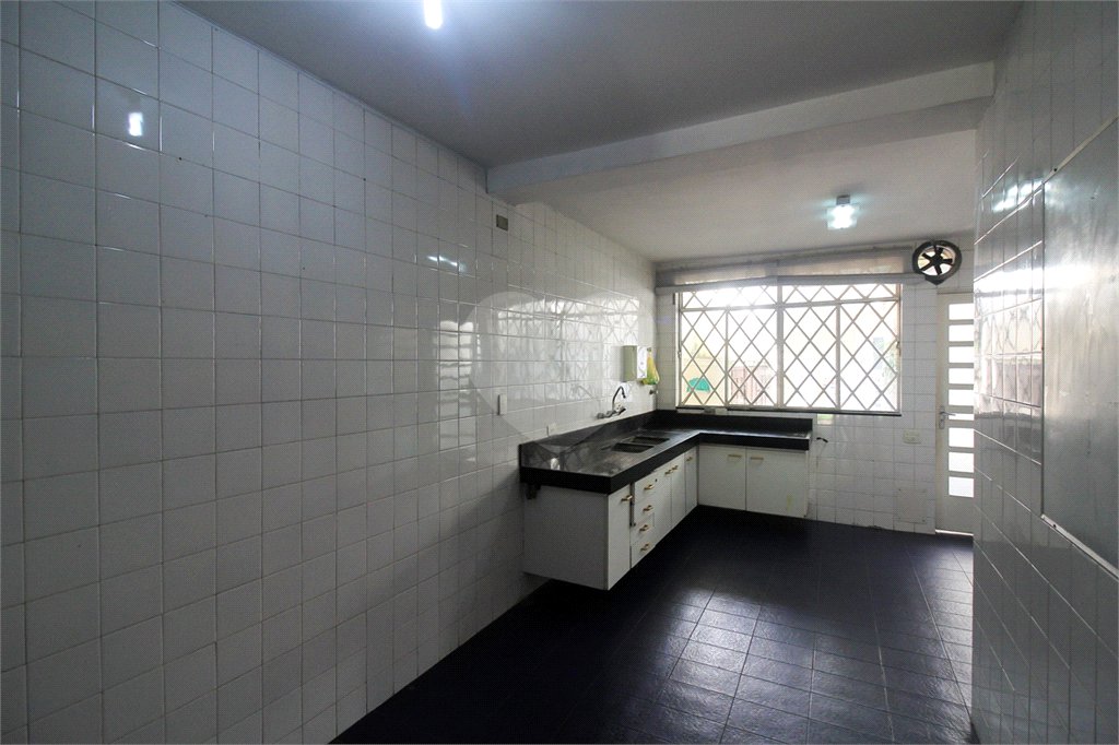 Casa à venda com 3 quartos, sendo 1 suíte, em Indianópolis, São Paulo, SP