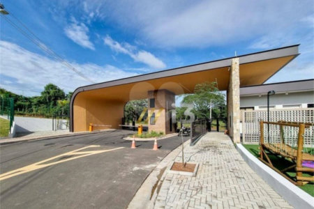 Sobrado à venda com 4 suítes em Nova Gardênia, Atibaia, SP