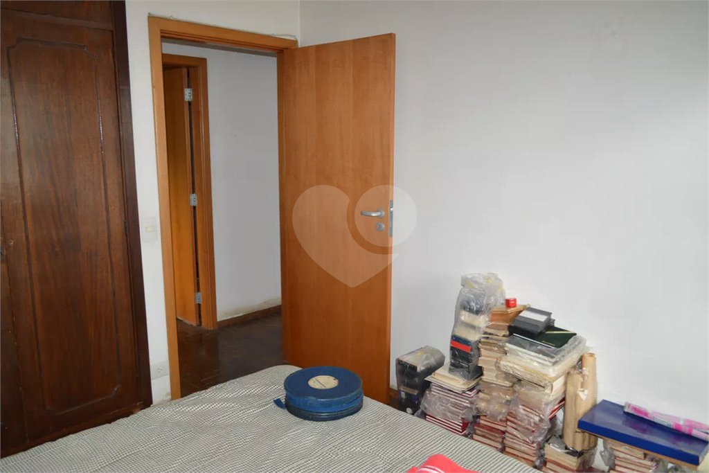 Apartamento à venda com 3 quartos, sendo 1 suíte,  em Vila Mariana, São Paulo, SP