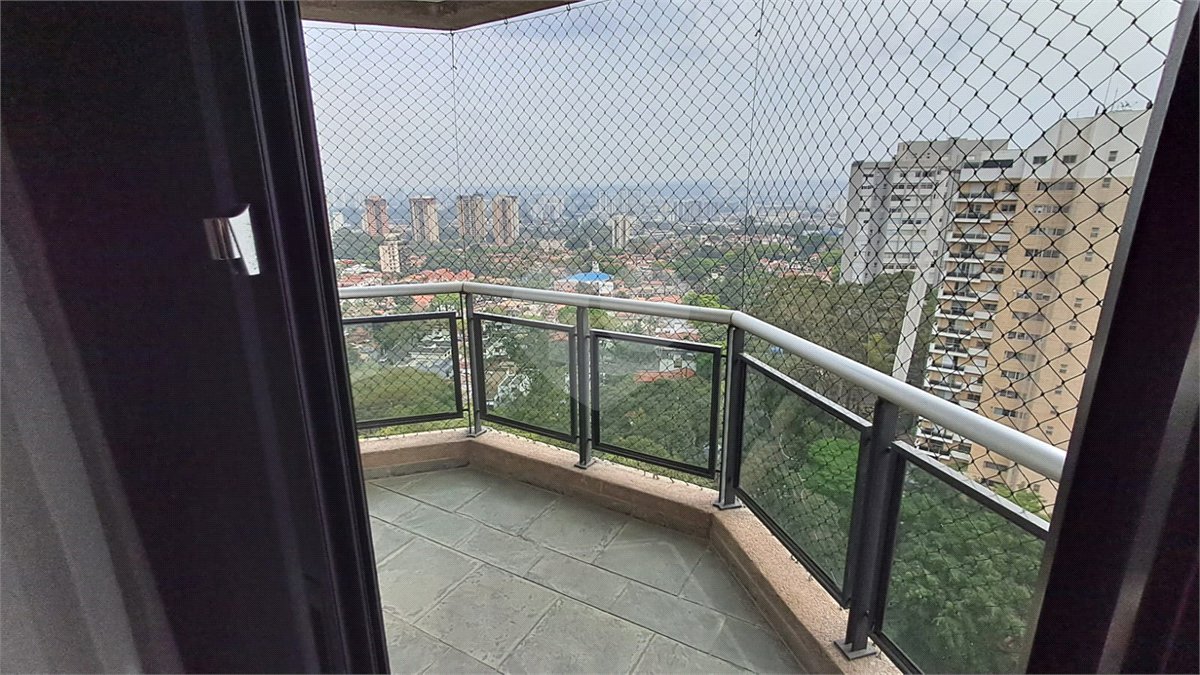 Apartamento para alugar com 4 quartos, sendo 3 suítes, em Santo Amaro, São Paulo, SP