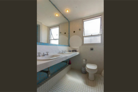 Apartamento à venda com 4 quartos, sendo 1 suíte,  em Cidade Monções, São Paulo, SP