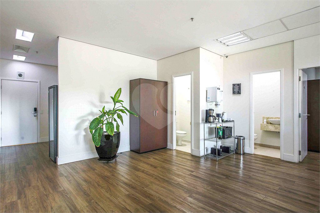 Sala à venda em Vila Mariana, São Paulo, SP