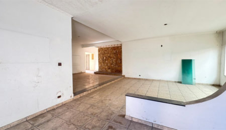 Casa para alugar com 5 quartos, sendo 2 suítes,  no Centro, Suzano, SP