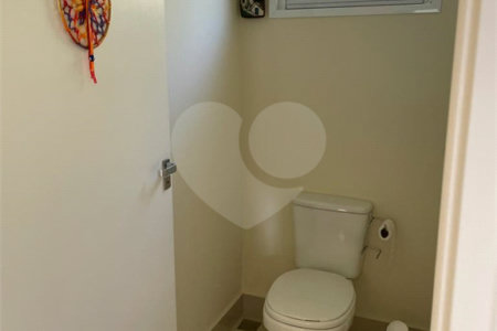 Casa à venda com 3 quartos, sendo 1 suíte, no condomínio Vila Hipica Ii, Vinhedo - SP